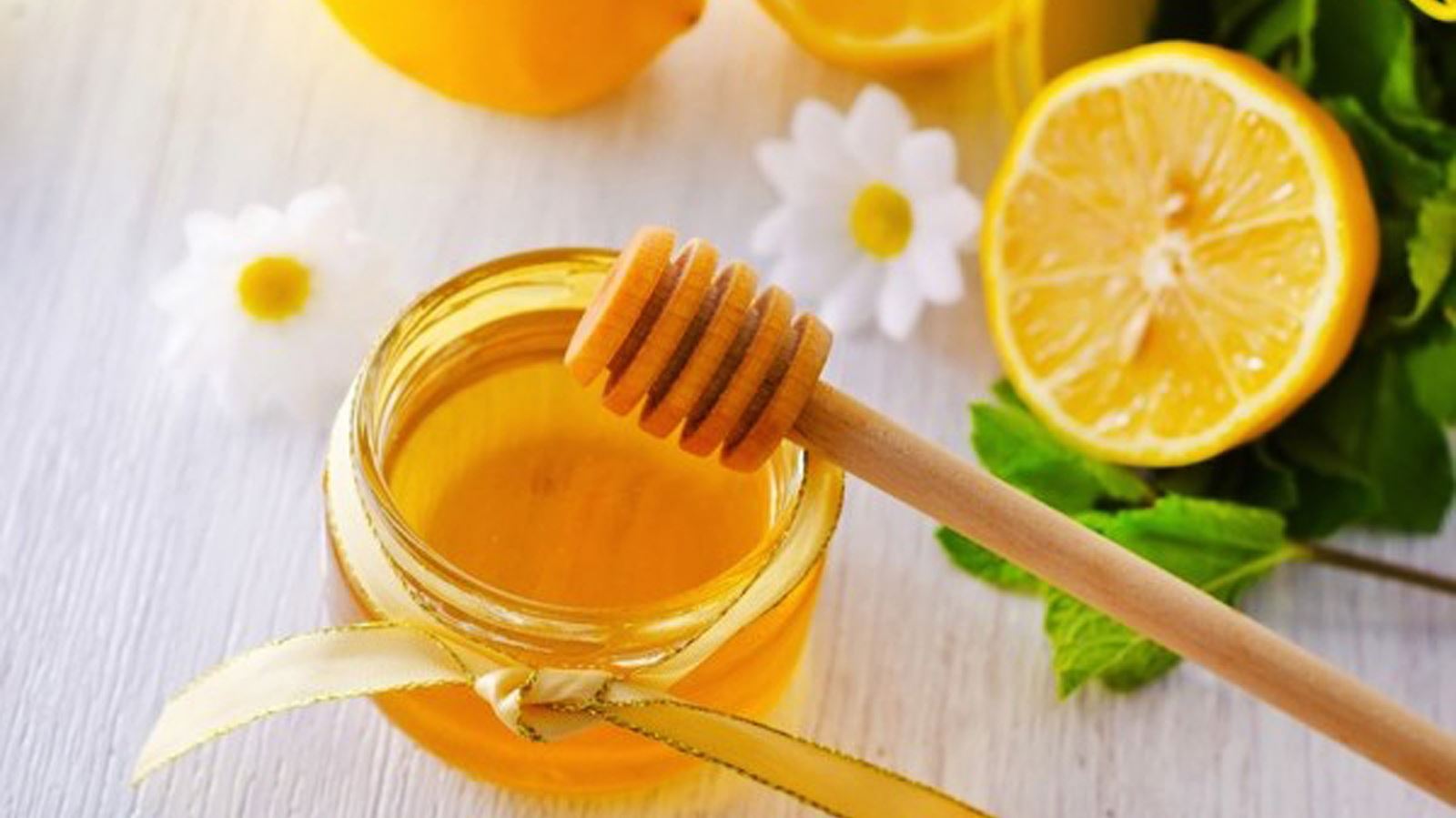 Cách pha mật ong uống trước khi đi ngủ giúp giảm cân, an thần